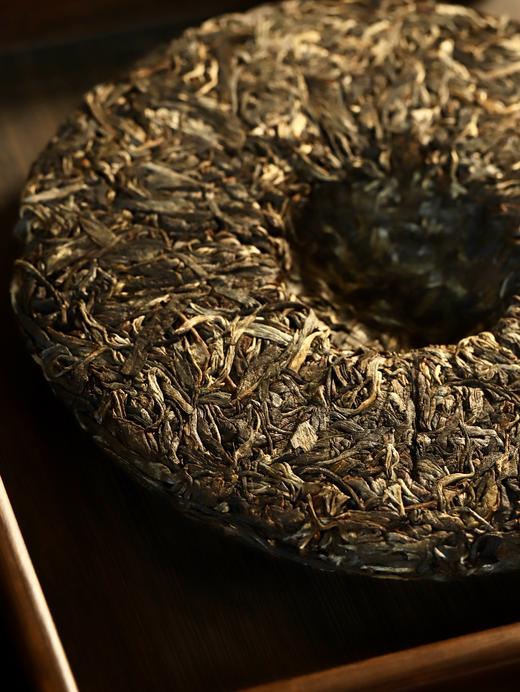 【高货好茶】【刮风寨】纯正2017年刮风寨小高杆古树料头春，总茶师宣哥严选刮风寨8号茶农:邓福江家原料！357克/饼 商品图7