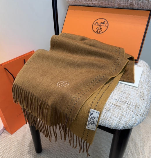 秋冬特惠💰300 Hermes · 爱马仕男女围巾，难得一见的温柔配色 商品图6