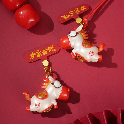 心选丨2026马上有福/马上有财礼品足金挂饰 本命年新年喜庆中国红车挂钥匙挂包挂 商品图0