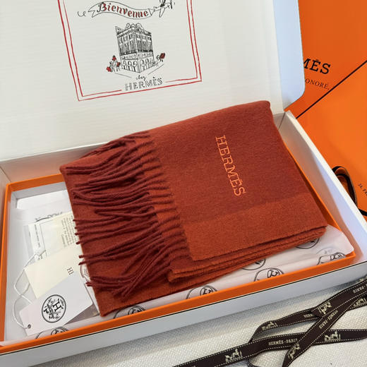 秋冬特惠💰330 上新！Hermes · 爱马仕男女围巾，大H难得一见的温柔配色 商品图8