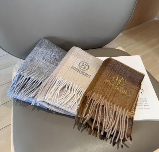 秋冬特惠💰300 上新！Hermes · 爱马仕男女围巾，大H难得一见的温柔配色 商品图2