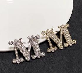 MaxMara 麦丝玛拉今年新款的胸针（XK）