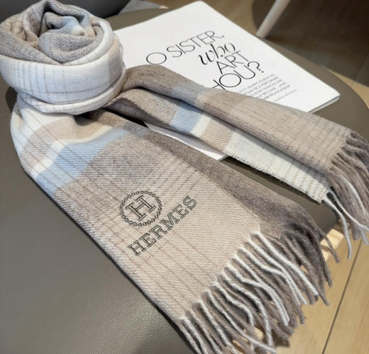 秋冬特惠💰300 上新！Hermes · 爱马仕男女围巾，大H难得一见的温柔配色 商品图6