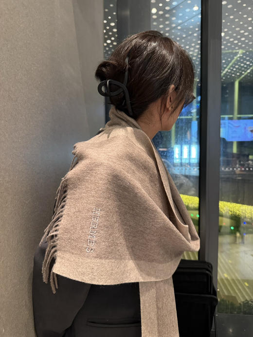 秋冬特惠💰330 上新！Hermes · 爱马仕男女围巾，大H难得一见的温柔配色 商品图0