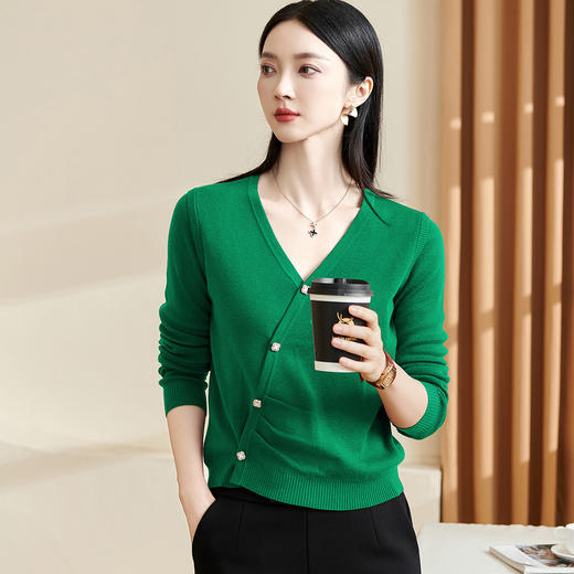 米思阳【气质毛衣】2026春新款时尚复古纯色v领百搭针织衫3143 商品图3