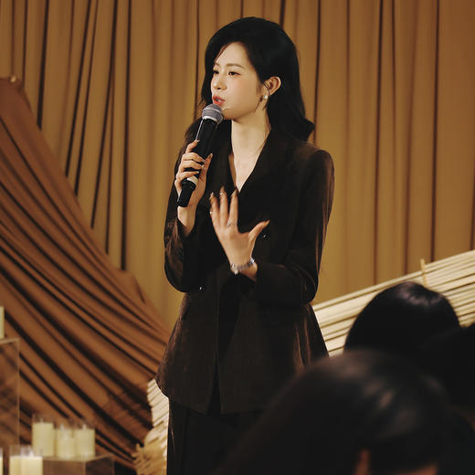 法小曼*子珍勃艮第红西装马甲三件套高级感西服套装 商品图3