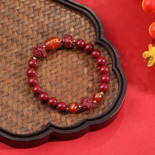 热卖中！珩钻 2026年马年【三合六合朱砂手串】生肖款朱砂手链 兼顾三合六合  颗颗饱满 巨显白 男女多款可选 商品图3