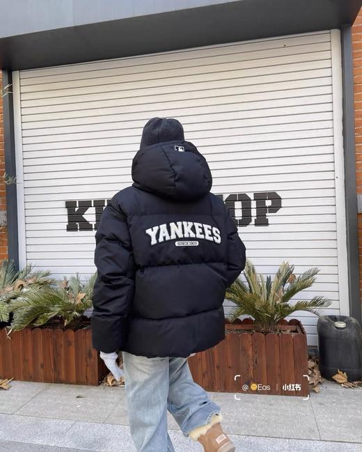 MLB Varsity 学院系列毛巾绣字母纯色连帽羽绒服男女情侣款 商品图2