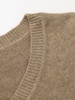 氛围感拉满 暖调驼色 V 领坑条肌理 宽松落肩款软糯舒适针织毛衣 商品缩略图2