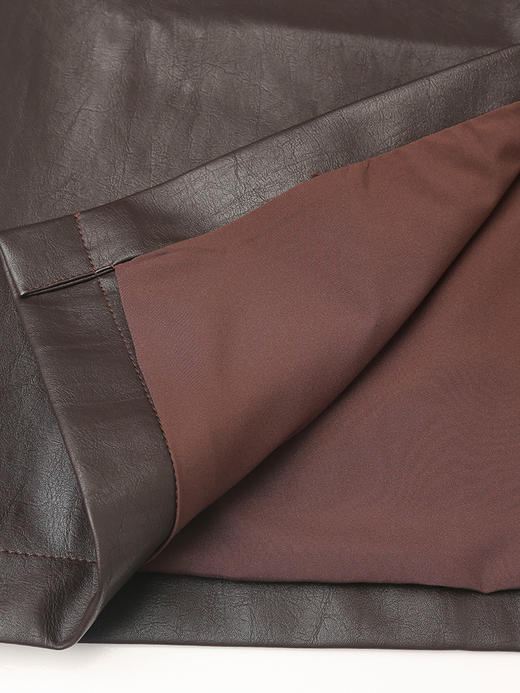 轻熟氛围叠穿神器 深棕色仿皮肌理高腰中长裙 后袋装饰开叉设计通勤气质半身裙 商品图5