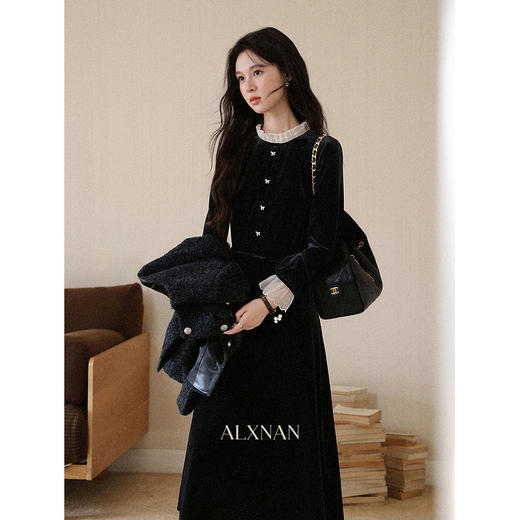 鹿向南「心动剧场」黑色法式丝绒连衣裙女秋冬新款收腰气质长裙子 商品图0