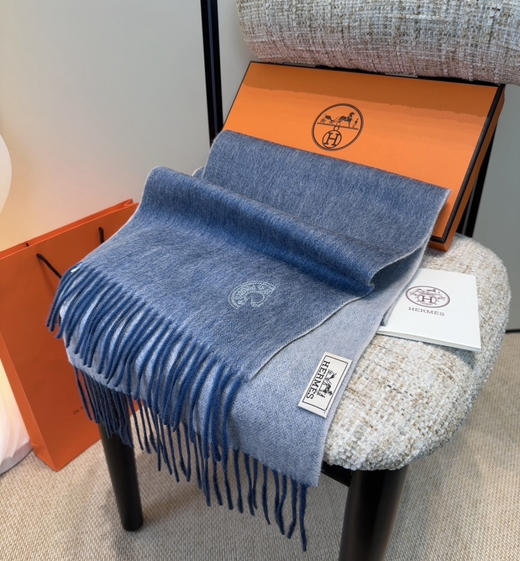 秋冬特惠💰320 Hermes · 爱马仕男女围巾，难得一见的温柔配色 商品图6