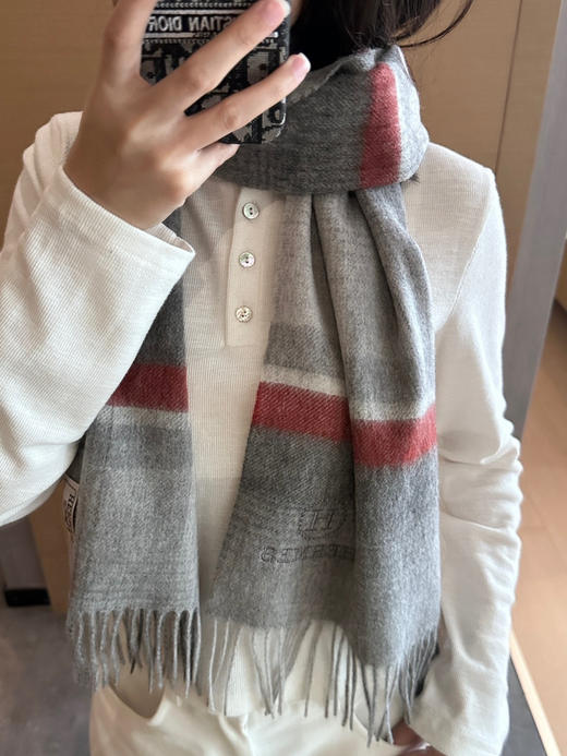 秋冬特惠💰300 上新！Hermes · 爱马仕男女围巾，大H难得一见的温柔配色 商品图0
