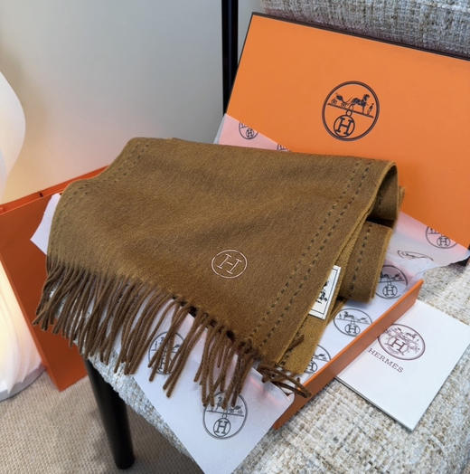秋冬特惠💰300 Hermes · 爱马仕男女围巾，难得一见的温柔配色 商品图4