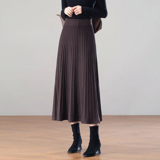 「自」全新升级【铂金会员128/天猫169/差价41】(12247)洛诗琳美拉德坑条针织半身裙2025秋冬高腰显瘦通勤百搭A字裙 商品图1