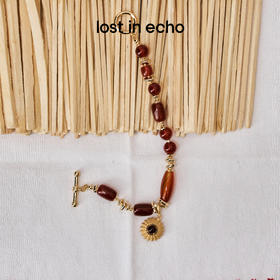lost in echo2026春夏新款时髦高级感好运红玛瑙串珠太阳吊坠手链