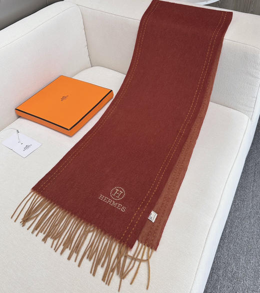 秋冬特惠💰300 HERMES🧣爱马仕围巾 巴黎时装展商务男士女士通用双面羊毛披肩 商品图6