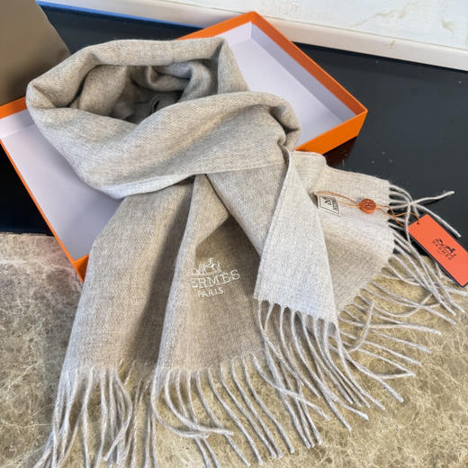 秋冬特惠💰330 爱马仕羊毛双面围巾，大H难得一见的温柔配色 商品图7