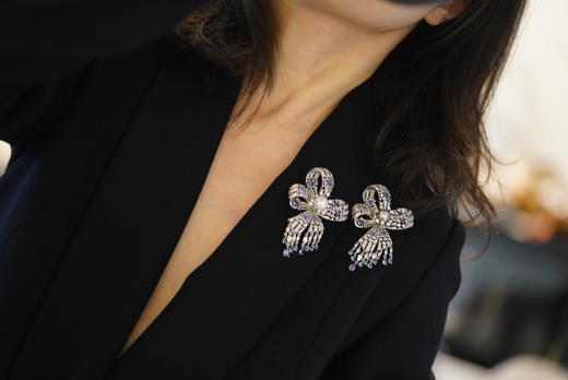 新款-丝带胸花铂金灰/澳白 商品图3