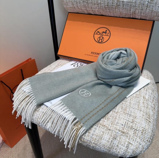 秋冬特惠💰300 Hermes · 爱马仕男女围巾，难得一见的温柔配色 商品图7