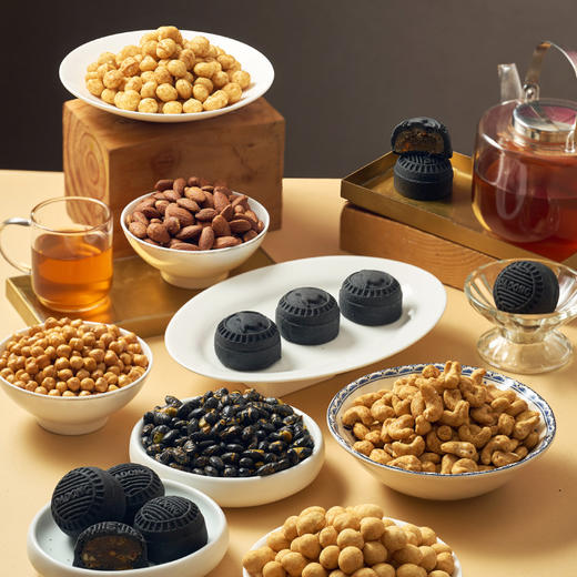 大董年味·松露集坚果1.365kg 黑松露腰果 夏威夷果 巴旦木 黑豆 鹰嘴豆 烤鸭酥 奶酪酥 燕窝酥 春节送礼 伴手礼 零食 下酒菜 商品图9