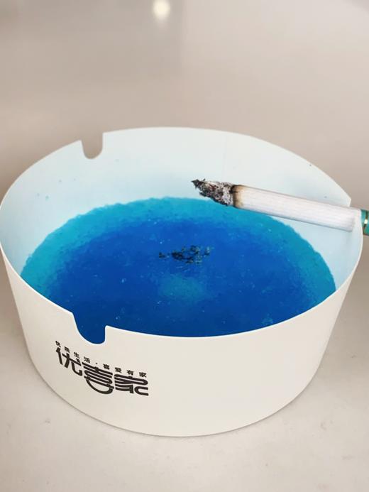 过年必备🚬2盒只需要💰19.9❗室内烟味克星👉【优喜家 一次性纸质发泡烟灰缸】到手50只‼️烟民家属看过来 ✅使用特别简单，遇水就会膨胀起来 商品图4