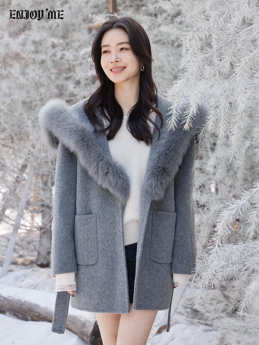 【门店同款】ENJOY冬季“暖冬软糖”海军领狐狸毛大衣 168143873 商品图3