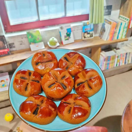 榴小满枣沙饼 ✅始于1918年，已经有100多年得历史了 ✅非遗技艺，百年传承，匠心美味，枣香不腻 ✅添加58%的枣沙，饼皮中21%的鸡蛋  商品图1