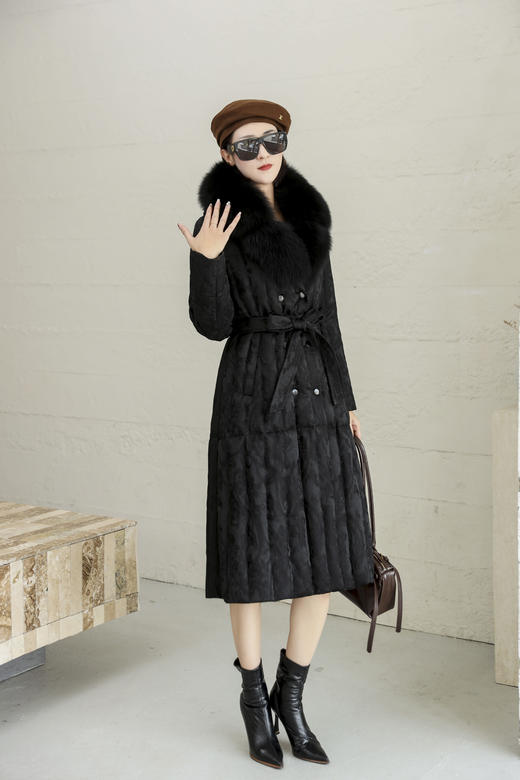 SZ6R26_漆黑色_羽绒服_冬季_领提花收腰系带中长款_高级女装_BERNIEELEN 伯妮斯茵 商品图1