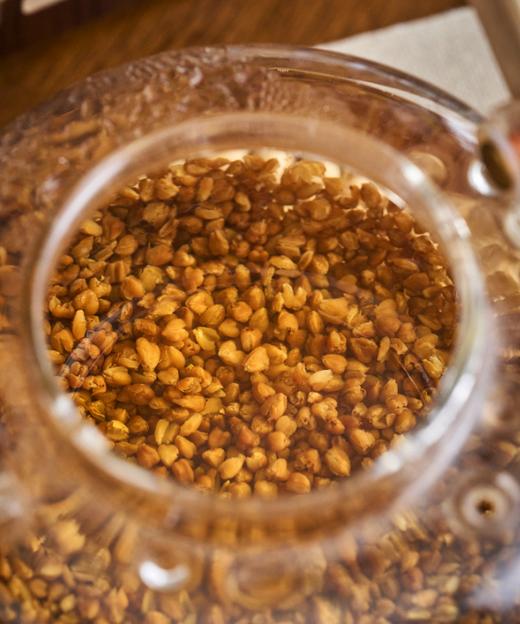 【果然U品黑苦荞茶】🌟汤色金黄透亮，麦香醇厚悠长，入口清爽回甘🍵 ✅源自四川大凉山的黑苦荞✅整粒慢火烘焙，颗粒饱满分明，出汤清澈，入口甘甜 商品图5