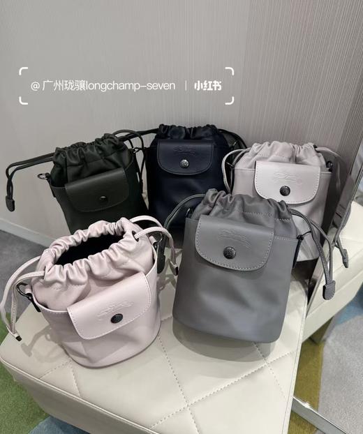 直发 原厂头层牛皮 特价款，珑骧新款小水桶包包 商品图0