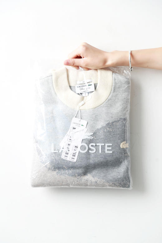 10%山羊绒+90%羊毛，签名款刺绣羊毛衣。山系提花圆领外套C122568 商品图11