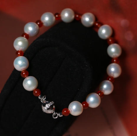 珍珠+玛瑙 精致冬日浪漫风 珠子te极光 微瑕 品质非常好 有点瑕疵在这个珠光下可以忽略 7-8mm 玛瑙4-5mm 商品图1