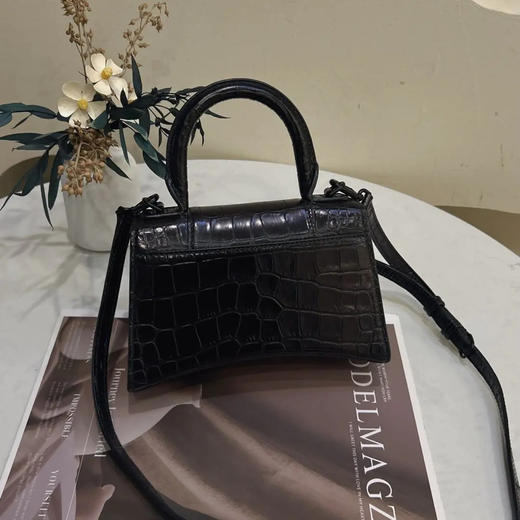 巴黎世家 xs号 soblack  鳄鱼压纹 牛皮 沙漏包 商品图1