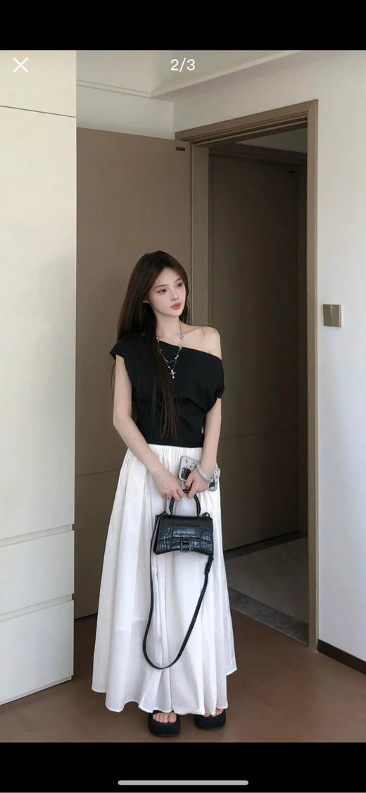 巴黎世家 xs号 soblack  鳄鱼压纹 牛皮 沙漏包 商品图3