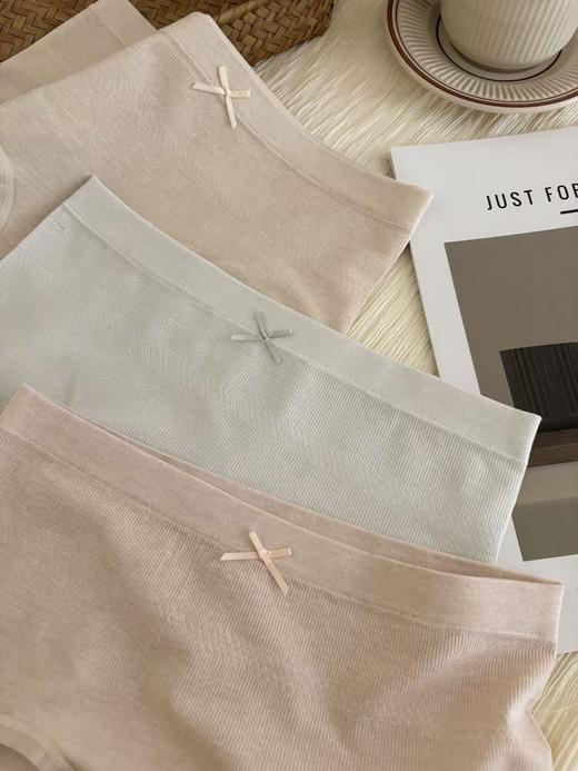 新品无缝女士内裤轻柔舒适透气三角内裤8835 商品图2