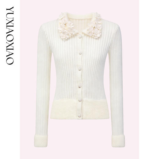 余潇潇【甜心修炼】柔软舒适坑条显瘦弹力花朵翻领修身垫肩针织衫 商品图3