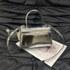 菲拉格慕 博物馆系列 经典Top Handle 银色 牛皮拼漆皮 手提包 商品缩略图1