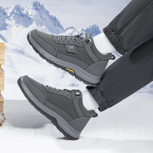 【暖冬鞋服|泰和源 冬季保暖爸妈鞋合集】加绒加厚内里，手感细腻亲肤，上脚舒适不累脚，抗寒锁温保暖，质感轻盈柔软，方便百搭，男女款都有，颜色多种可选~ 商品图5