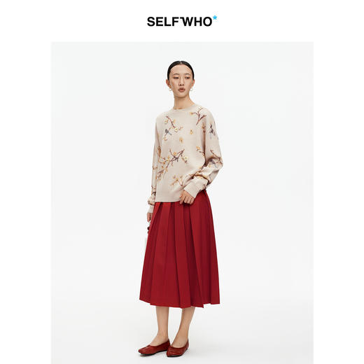 SELFWHO绵羊毛混纺新中式梅花装饰毛衣女2025冬新款直筒针织上衣 商品图2