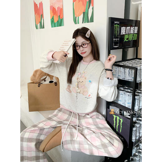 <曾小咸推荐>现货秒杀 ！微信超特价！撞色小熊加绒卫衣 日常169.99 立减80 秒杀89.99！粉色格子休闲裤  秒杀89.99 ！！ 商品图4