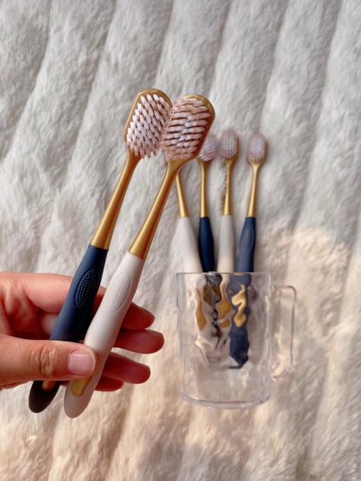 【春上新】9楼母婴生活馆 【山姆同款牙刷12支装】米选 轻奢绵柔万毛宽头牙刷6支装 吊牌价：59元  活动价：19.9元6支    30元12支 商品图2