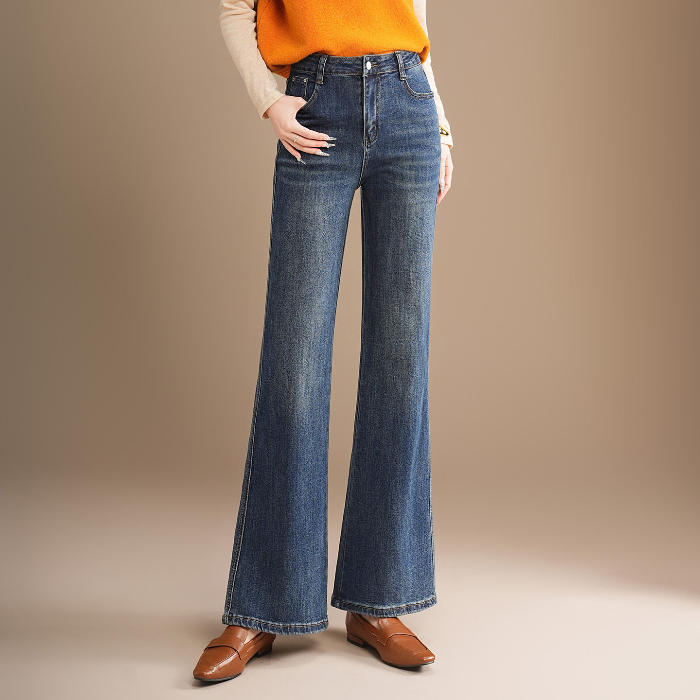 「自」全新升级【铂金会员183/天猫239/差价56】(11257)洛诗琳复古加绒牛仔裤2025秋冬新款高腰修身显瘦微喇裤