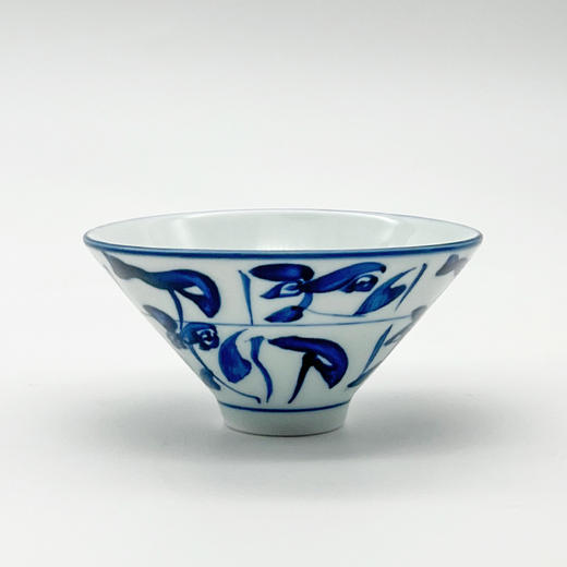 俊德丨 景德镇瓷 经典手绘刀字纹 老茶花纹 青花瓷 品茗杯茶杯 主人杯 160ml 商品图4