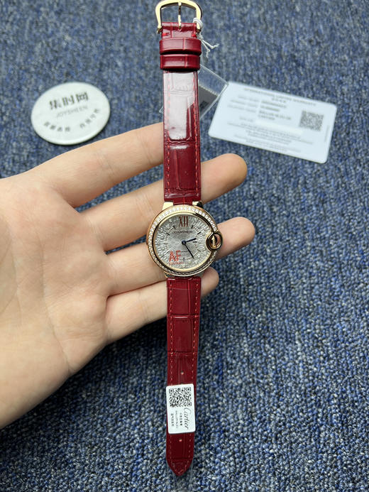 AF卡地亚蓝气球系列 中号33mm 新款蓝气球钻面 玫金钻圈款 罗马面 女士腕表 商品图0