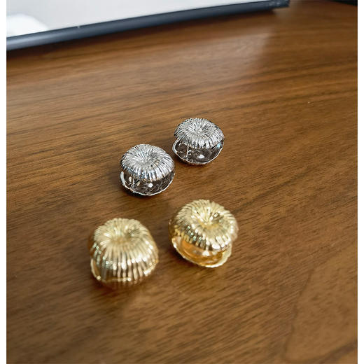 【贝拉推荐】她比烟花灿烂 烟花耳环 1:1复刻 五层厚镀拉丝工艺 明星同款 四季百搭耳钉耳环 商品图7