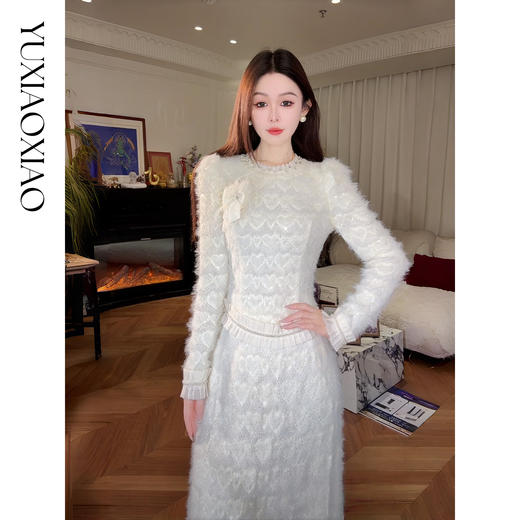 余潇潇【朦胧花市】气质织带花边拼接重工珠片绒感蕾丝上衣&半身裙 商品图3