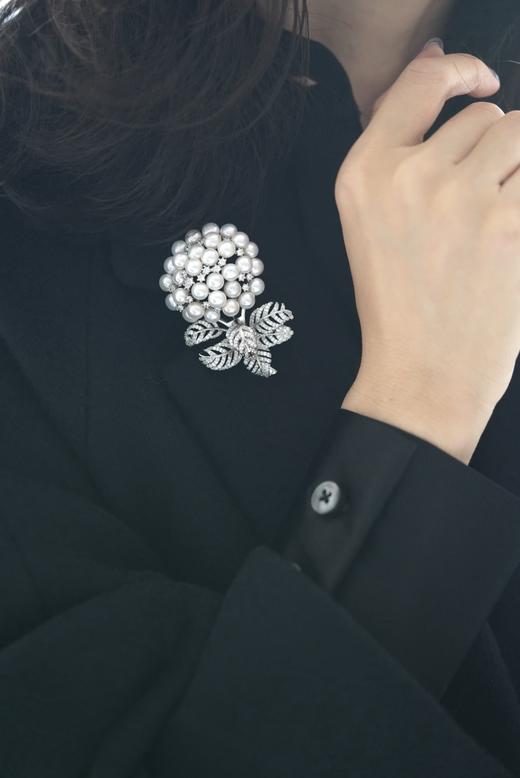 大绣球珍珠胸花 商品图2