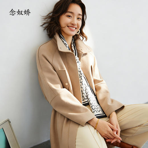 【商场同款】CNJ4978“随性风衣外套”气质卡其色  羊毛针织呢外套 松弛H版型 立翻领设计 干练利落 腰部抽绳 通勤风衣 商品图8