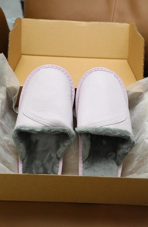 紧急清仓【进口头层牛皮拖鞋】男女款都有！纯手工制作！高奢定制皮胚耐磨柔软PVC底~好看又轻便，不仅保暖性好，还超级防滑WD 商品图3